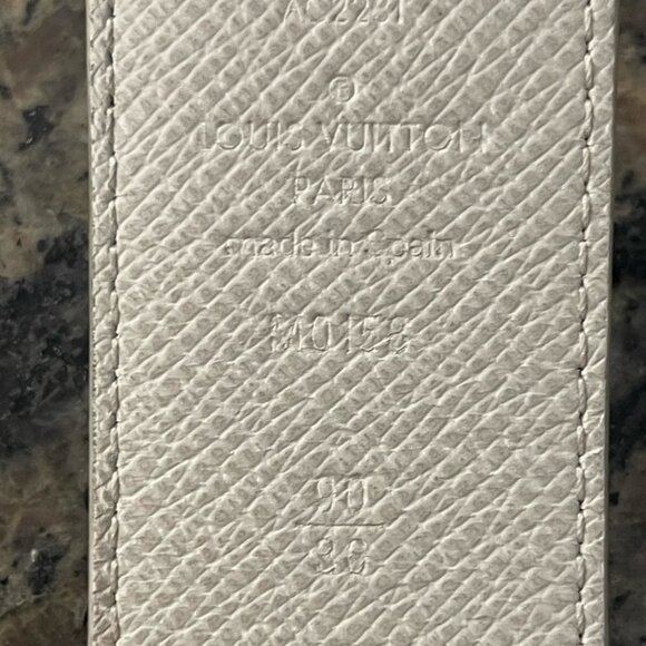 Men's Size 90/36 Louis Vuitton Initials White LV Taiga Leather Belt SPBJB 345082 - Picture 5 of 6